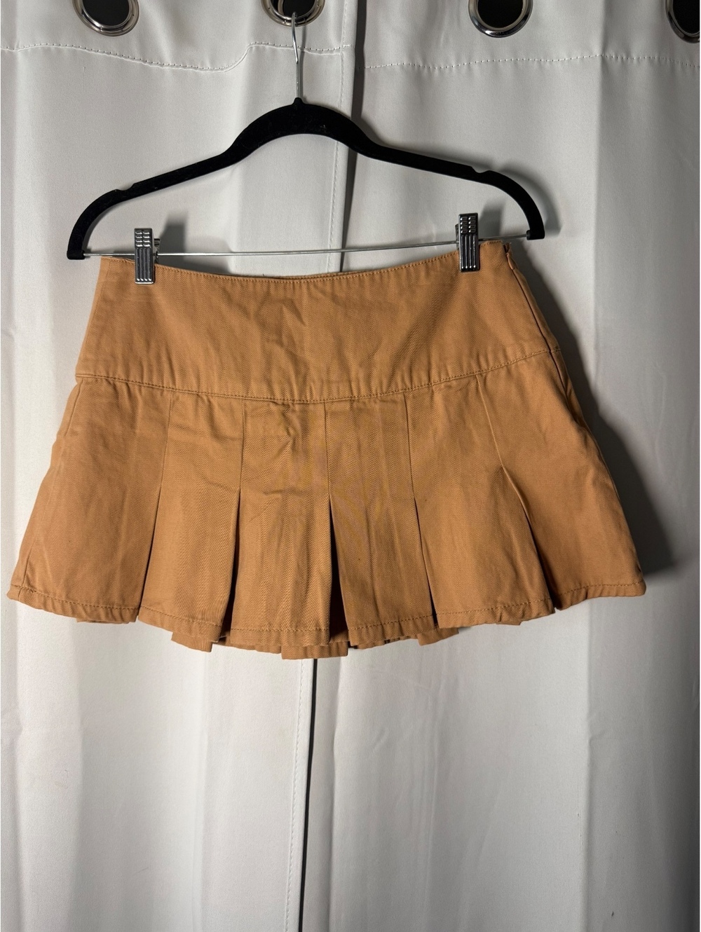 Forever 21 Pleated A-Line Mini Skirt in Camel - Preppy Scholastic Fall Autumn